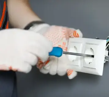 électricien Renac-3